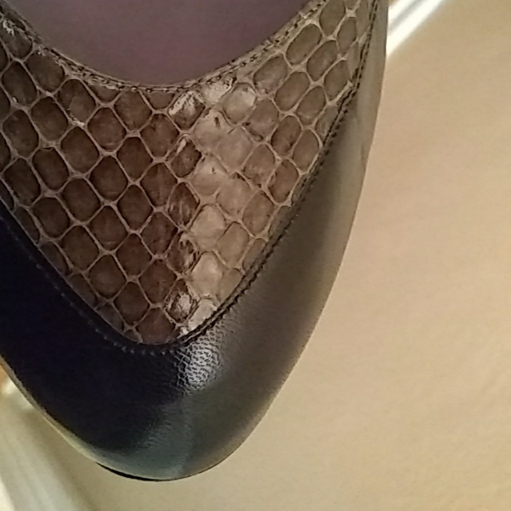 Shoes - Picture 2 of 8